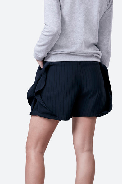 Cerviño Shorts in Black